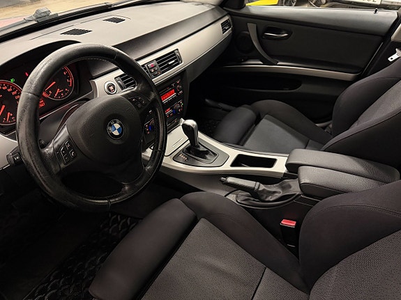 BMW 325i 10 of 14