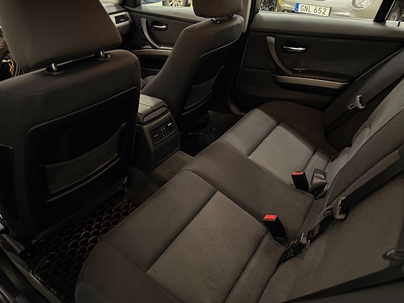 BMW 325i 13 of 14