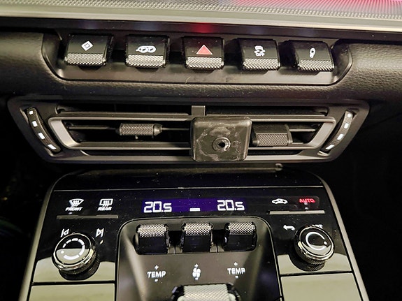 Porsche 911 Carrera 4S 24 of 26