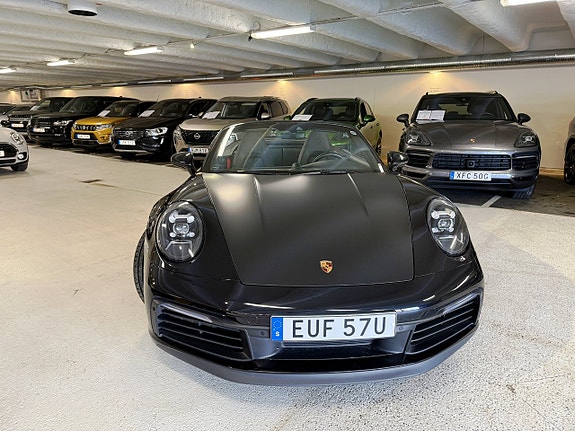 Porsche 911 Carrera 4S 11 of 26