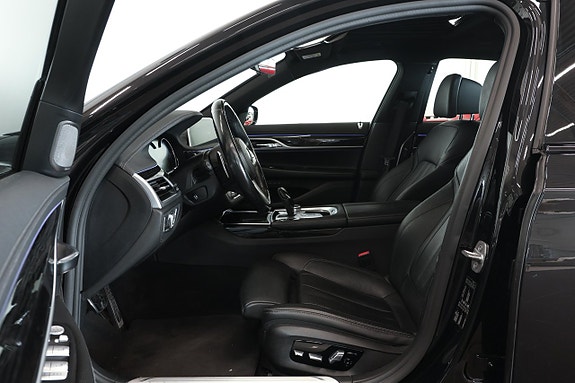 BMW 740i 18 of 22