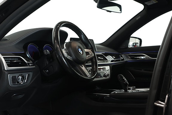 BMW 740i 15 of 22