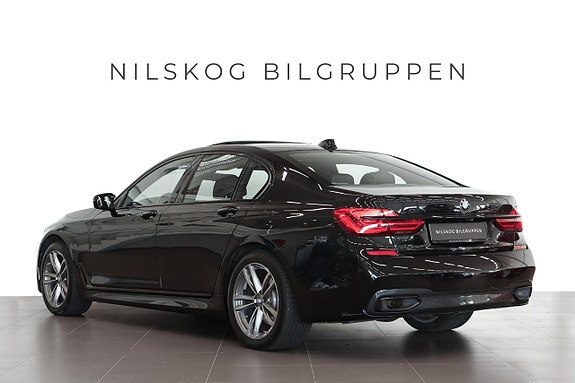 BMW 740i 4 of 22