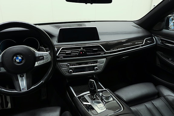 BMW 740i 23 of 25