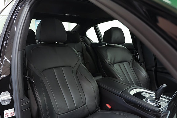 BMW 740i 12 of 25
