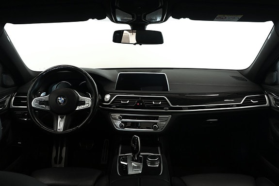 BMW 740i 14 of 22
