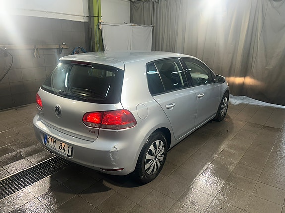 Volkswagen Golf VI 10 of 20