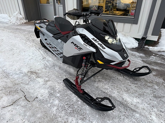 Ski-Doo MXZ X-RS 850 5 of 7