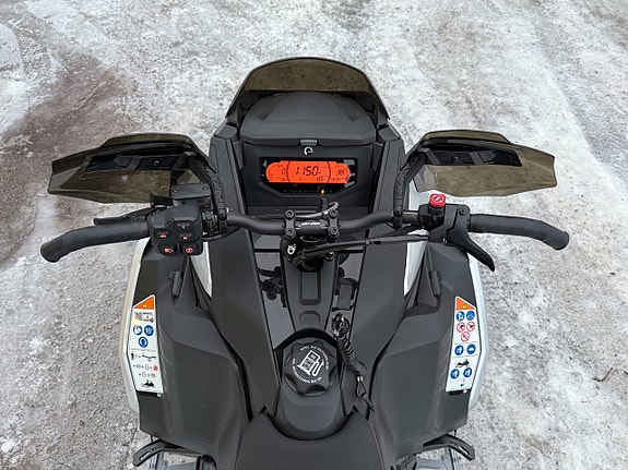 Ski-Doo MXZ X-RS 850 6 of 7