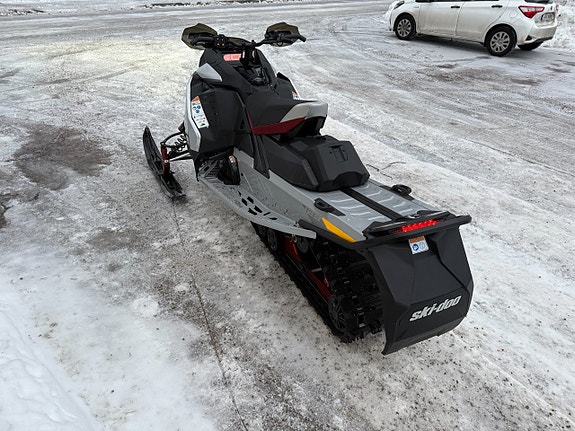 Ski-Doo MXZ X-RS 850 3 of 7