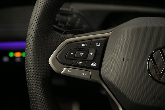Volkswagen Tiguan 14 of 29