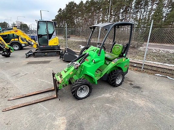 Avant 520 inkl skopa & gaffelställ & diagonalblad