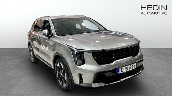 Kia Sorento 3 of 5