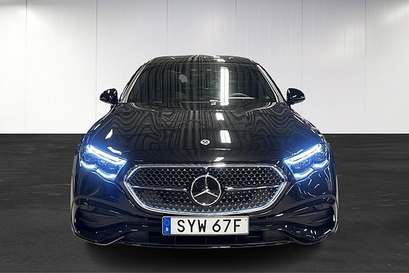 Mercedes-Benz E300 de 5 of 5