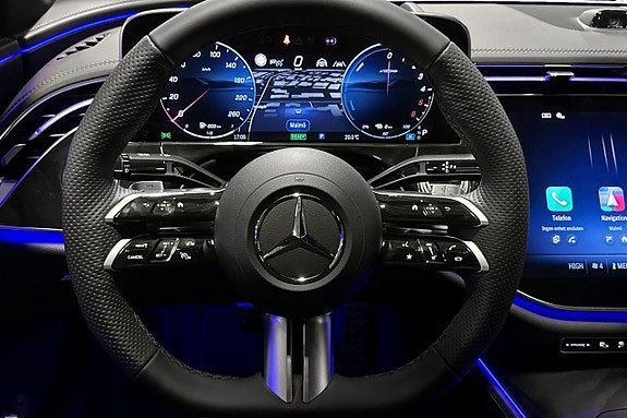 Mercedes-Benz E300 de 18 of 25