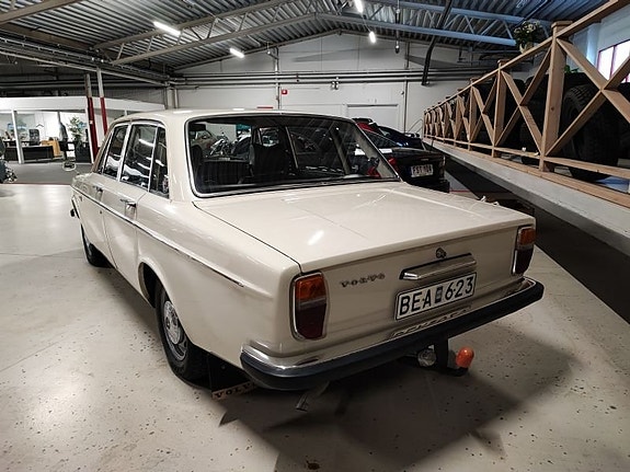 Volvo 144 3 of 5