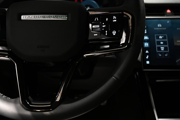 Land Rover Range Rover Evoque 18 of 26