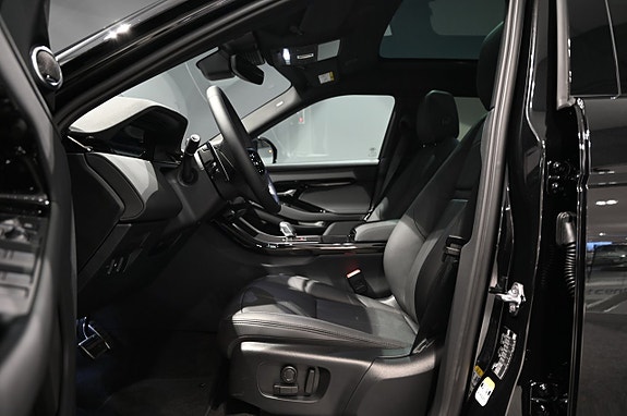 Land Rover Range Rover Evoque 14 of 26