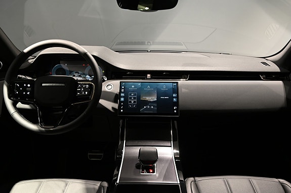 Land Rover Range Rover Evoque 13 of 26