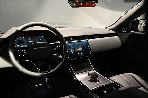 Land Rover Range Rover Evoque 11 of 26