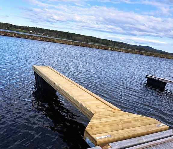 Bryggvingar / Y-bommar - Marinbryggan AB