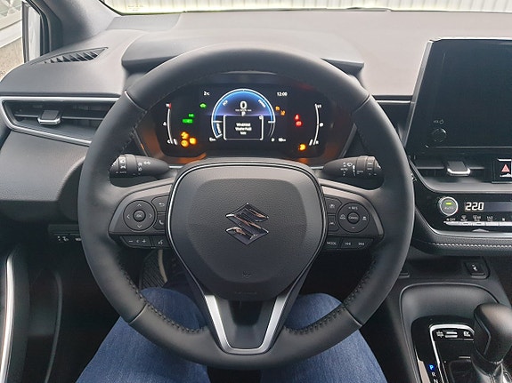 Suzuki Swace 9 of 10