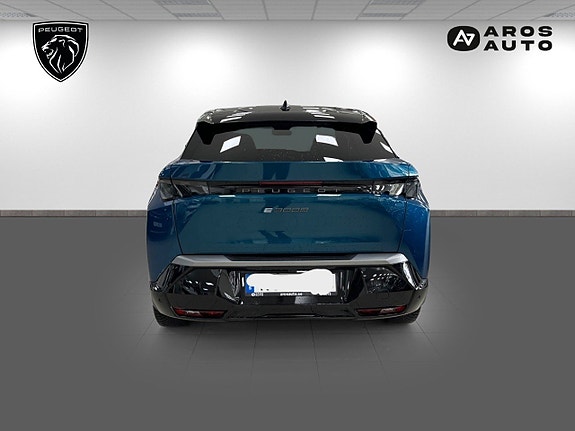 Peugeot e-3008 5 of 5