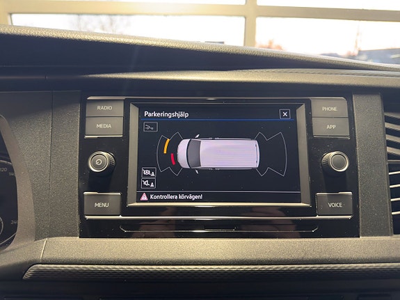 Volkswagen Caravelle 20 of 25