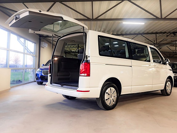 Volkswagen Caravelle 4 of 25