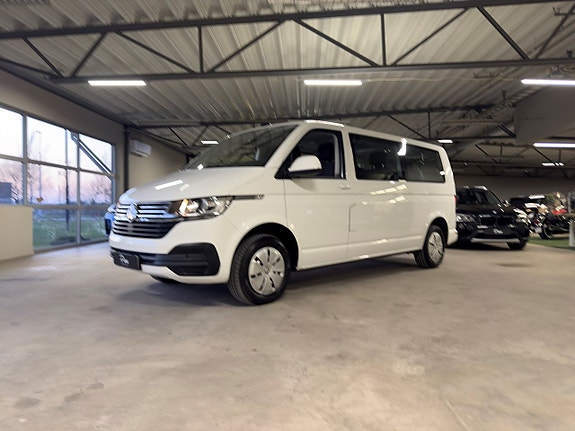Volkswagen Caravelle 9 of 25
