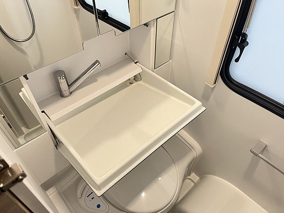 Adria ALTEA 502 UL (60 Year Edition+Långbäddar+Golvvärme) 20 of 24