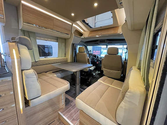 Adria Matrix Supreme 687 SL /ALDE/Solcell/Taksäng/Kedja/5 bältad/ 6 of 25