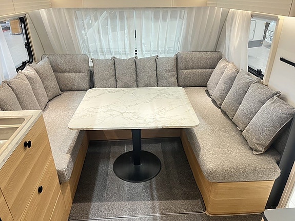 Adria ADORA 663 UT (ALDE+Pluspaket+Boogie+Golvvärme) 11 of 28