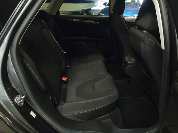 Ford Mondeo 9 of 18