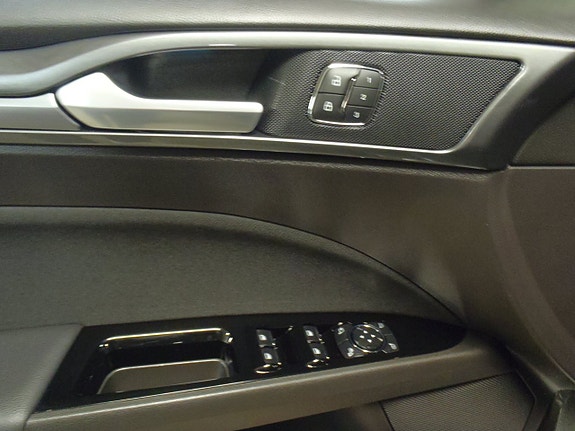 Ford Mondeo 7 of 18