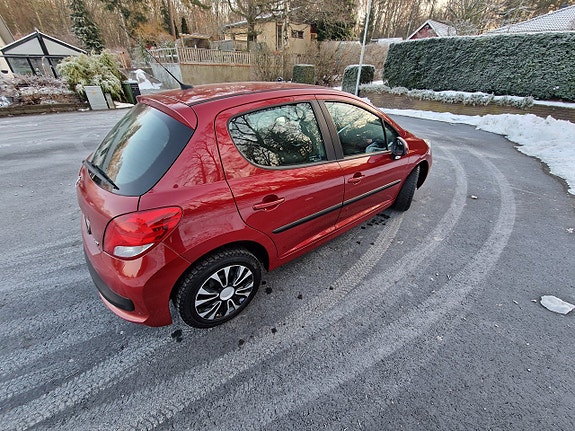 Peugeot 207 3 of 5