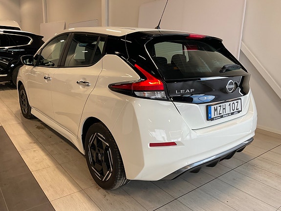 Nissan Leaf 6 of 15