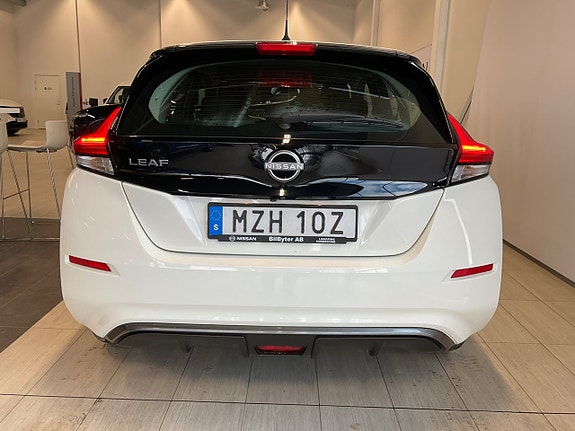 Nissan Leaf 5 of 5
