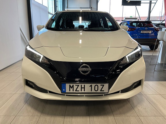Nissan Leaf 2 of 5