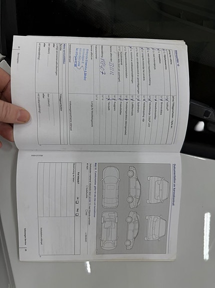 Volkswagen Passat 27 of 29