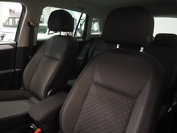 Volkswagen Tiguan 15 of 27