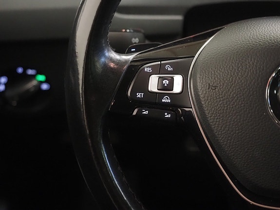 Volkswagen Tiguan 23 of 27