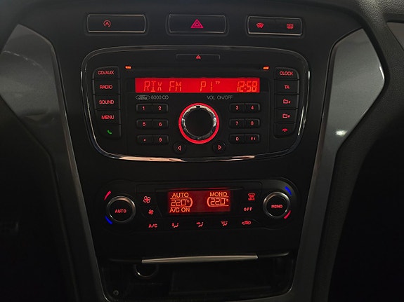 Ford Mondeo 13 of 28