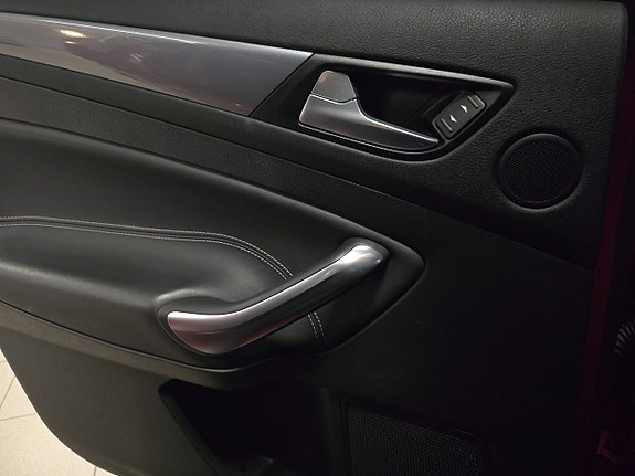 Ford Mondeo 23 of 28