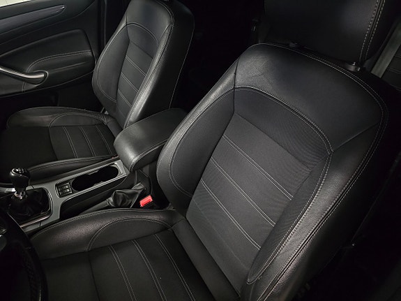 Ford Mondeo 10 of 28