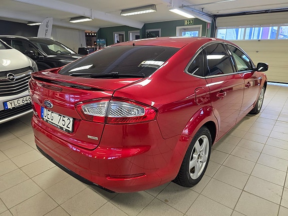 Ford Mondeo 18 of 28