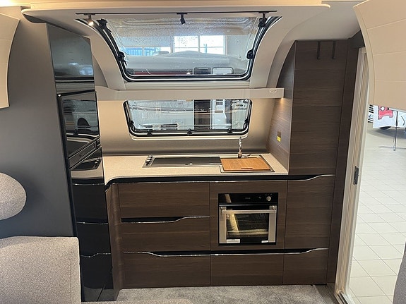 Adria ALPINA 903 HT (PÅ PLATS+ALDE+Micro+Ugn) 13 of 28