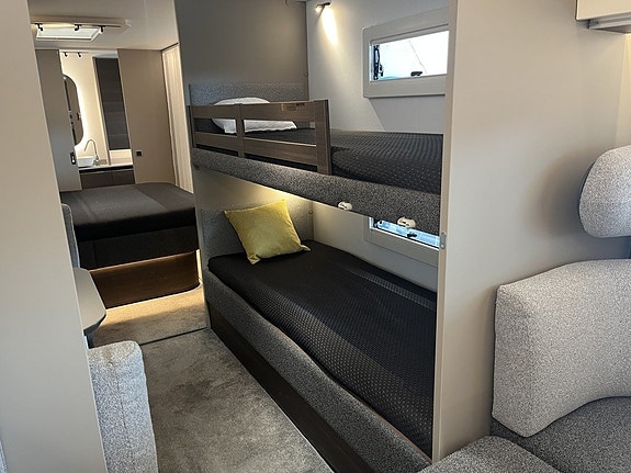 Adria ALPINA 903 HT (PÅ PLATS+ALDE+Micro+Ugn) 17 of 28
