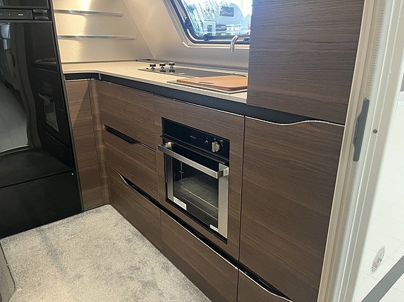 Adria ALPINA 903 HT (PÅ PLATS+ALDE+Micro+Ugn) 11 of 28