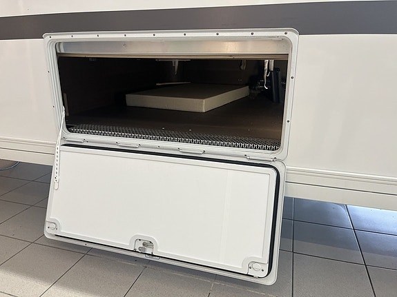 Adria ALPINA 903 HT (PÅ PLATS+ALDE+Micro+Ugn) 9 of 28